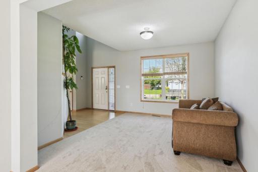 732 Lake Ridge Drive, Saint Paul, MN 55129