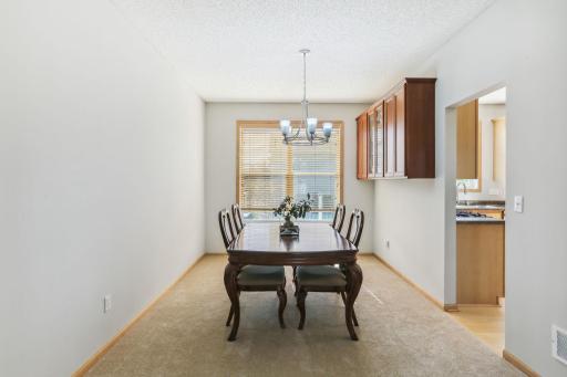 732 Lake Ridge Drive, Saint Paul, MN 55129