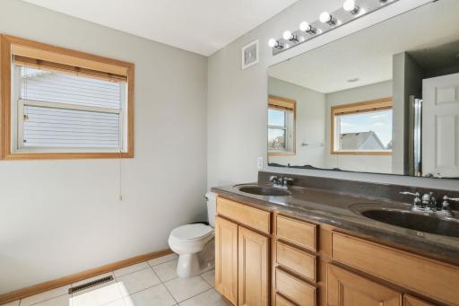 732 Lake Ridge Drive, Saint Paul, MN 55129