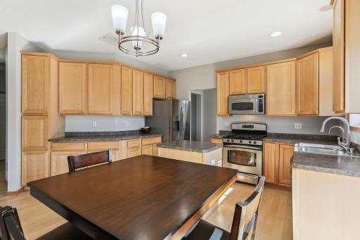 732 Lake Ridge Drive, Saint Paul, MN 55129