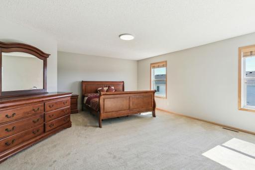 732 Lake Ridge Drive, Saint Paul, MN 55129