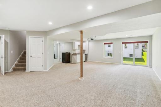 732 Lake Ridge Drive, Saint Paul, MN 55129