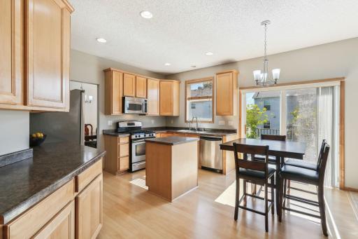 732 Lake Ridge Drive, Saint Paul, MN 55129
