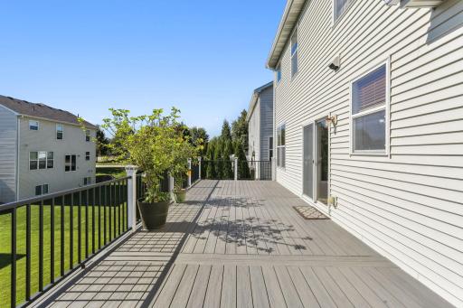 732 Lake Ridge Drive, Saint Paul, MN 55129