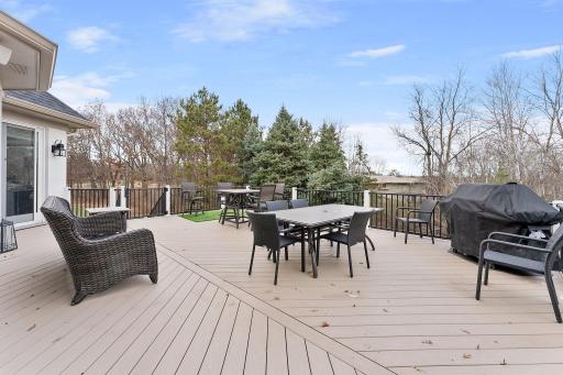 The new deck has over 800 square feet is fully maintenance free!