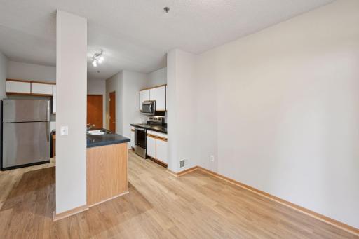 8494 Cortland Road, Eden Prairie, MN 55344
