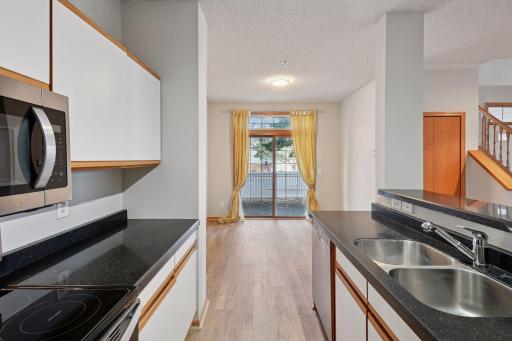 8494 Cortland Road, Eden Prairie, MN 55344