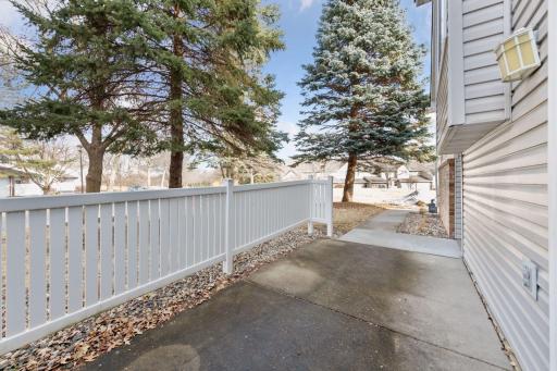 8494 Cortland Road, Eden Prairie, MN 55344