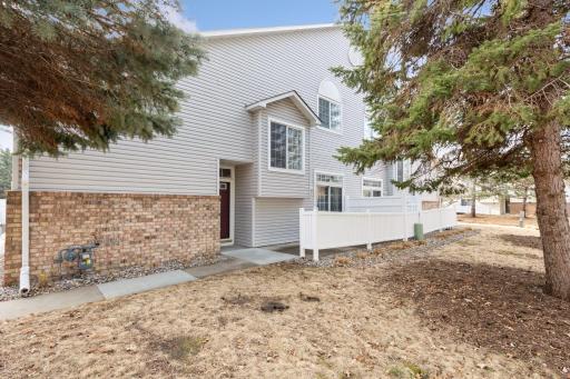 8494 Cortland Road, Eden Prairie, MN 55344