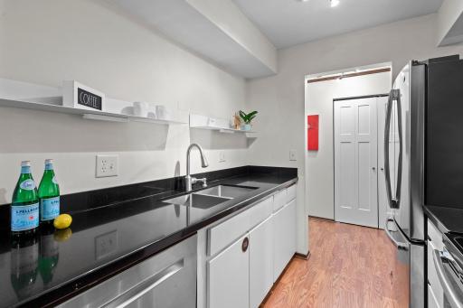 456 Summit Avenue, 201, Saint Paul, MN 55102