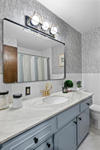456 Summit Avenue, 201, Saint Paul, MN 55102