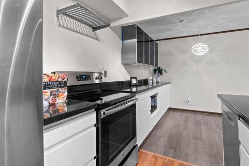 456 Summit Avenue, 201, Saint Paul, MN 55102