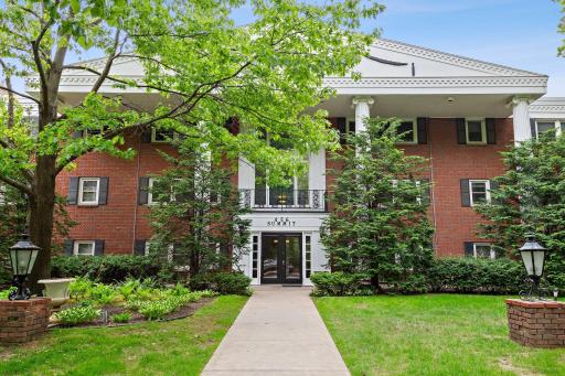 456 Summit Avenue, 201, Saint Paul, MN 55102