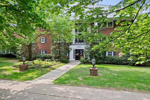 456 Summit Avenue, 201, Saint Paul, MN 55102