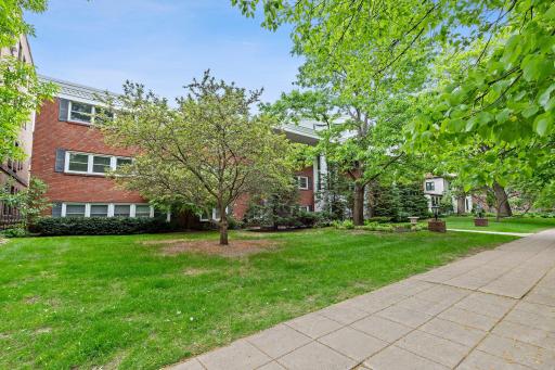 456 Summit Avenue, 201, Saint Paul, MN 55102