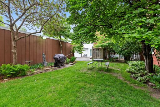 456 Summit Avenue, 201, Saint Paul, MN 55102
