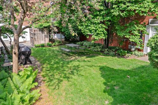 456 Summit Avenue, 201, Saint Paul, MN 55102