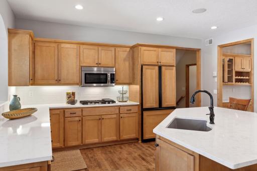 Beautiful kitchen, floors were just buffed and coated with EV poly prior to listing.d in