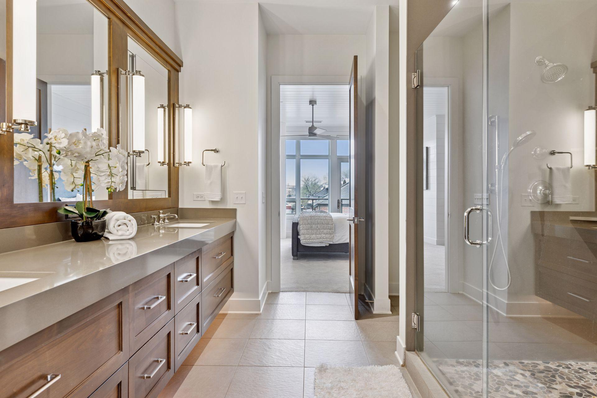 A look back to the bedroom area