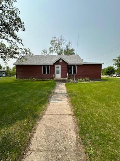 601 1st Street S, Karlstad, MN 56732