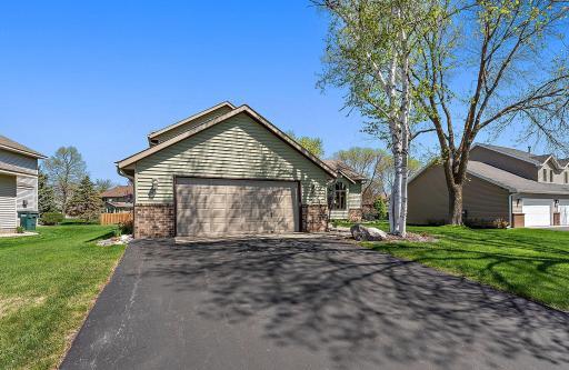 3220 Highlands Road, Brooklyn Park, MN 55443