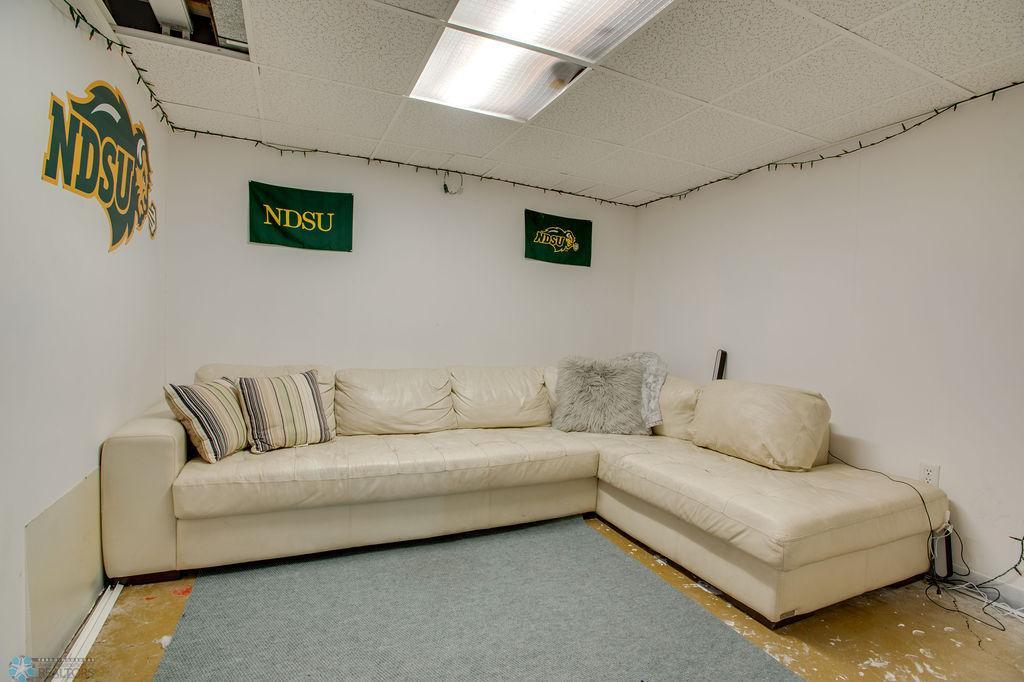 906_10th_Ave_N-26.jpg