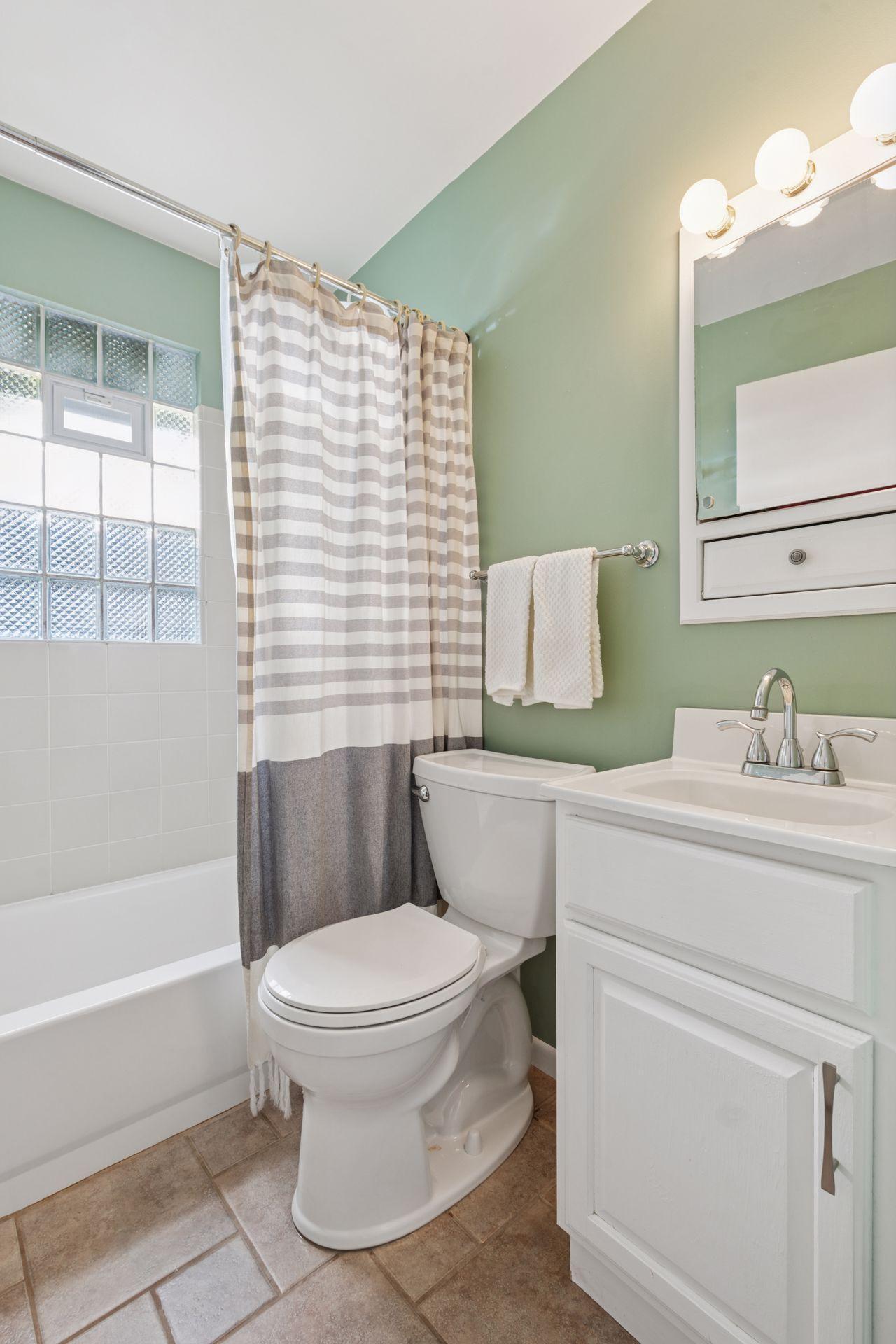 Main floor full bathroom.