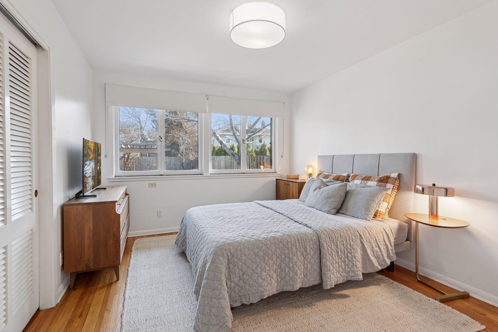 Primary bedroom overlooking back garden.
