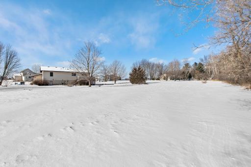 11-web-or-mls-742 Simmon Dr-27.jpg