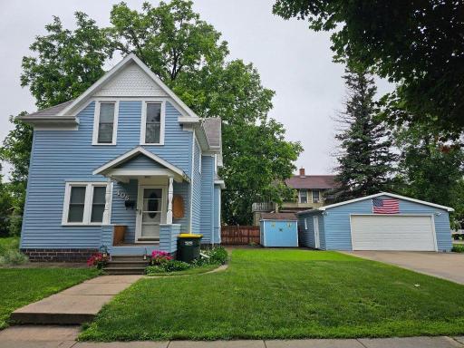 406 3rd Street SE, Willmar, MN 56201