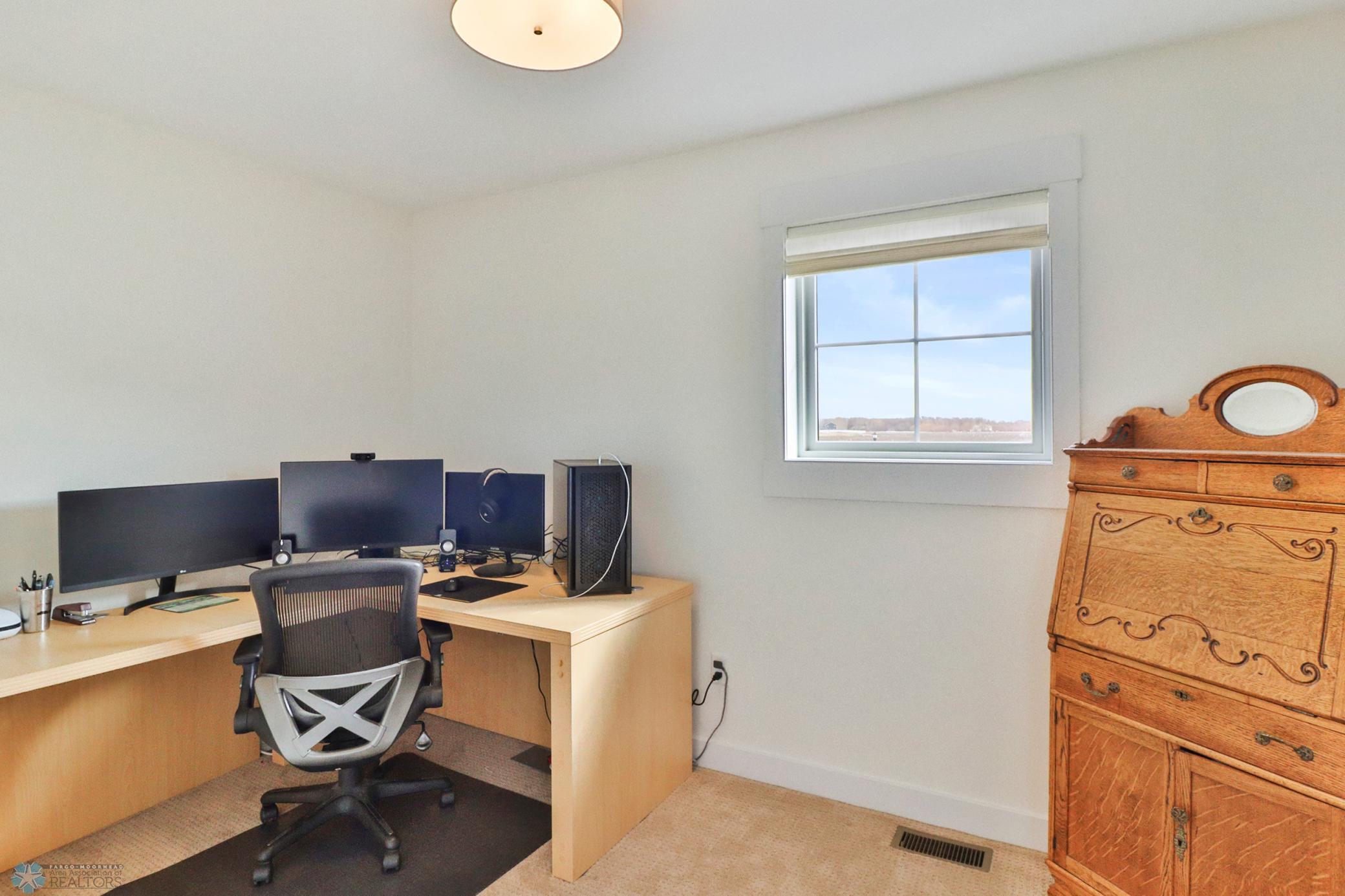 Upstairs Office1_0.JPG