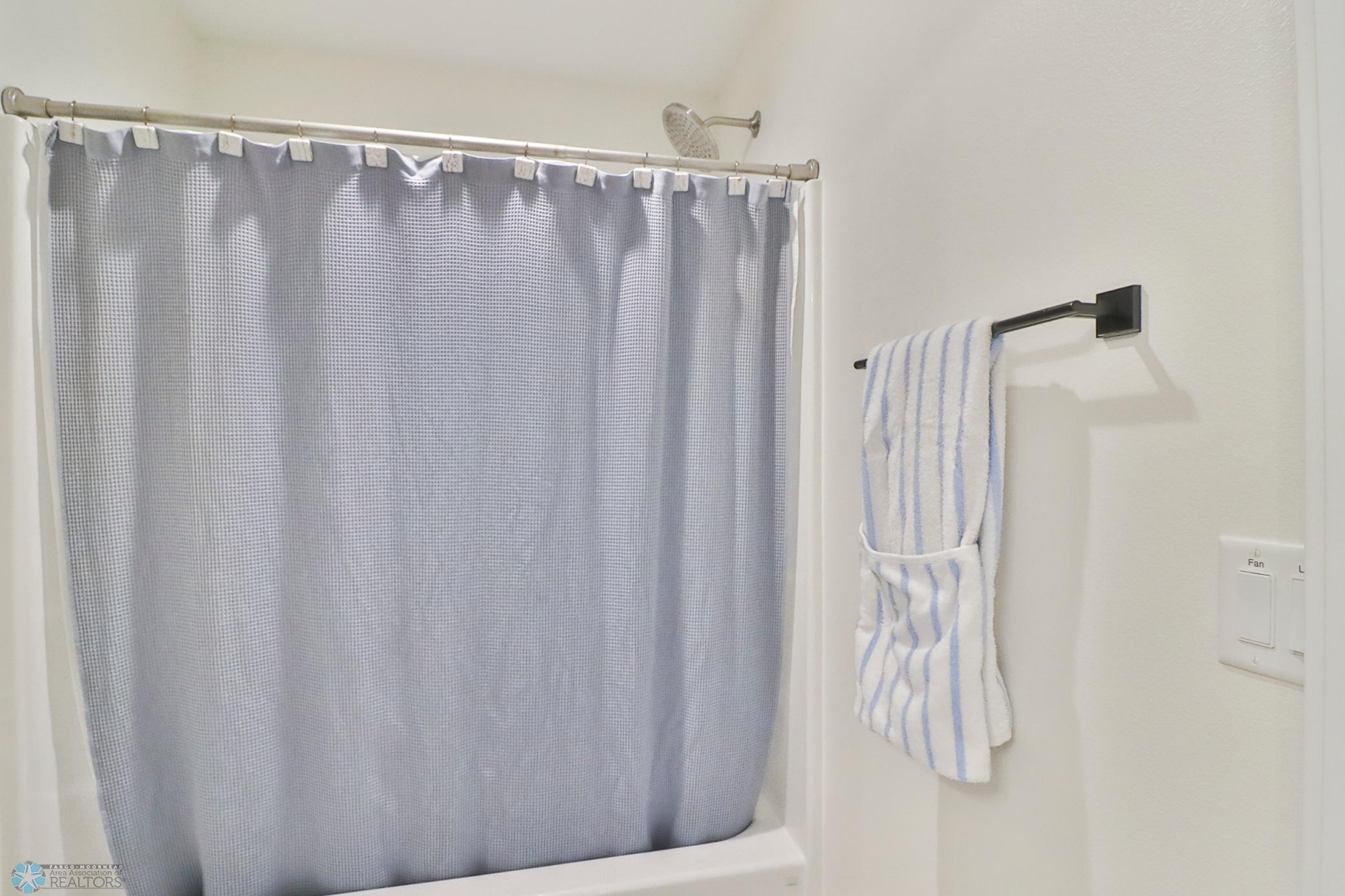 Upstairs Bathroom1_2.JPG