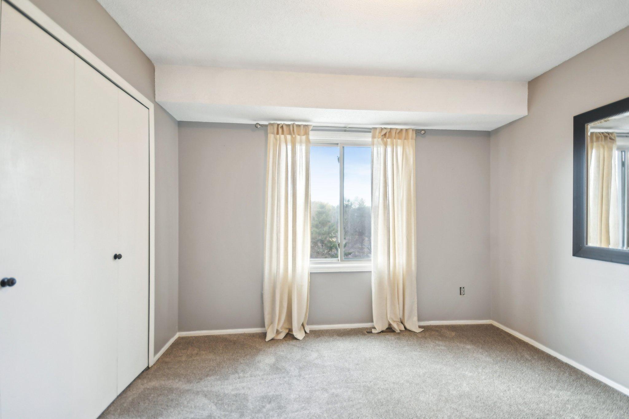 upper level bedroom #2