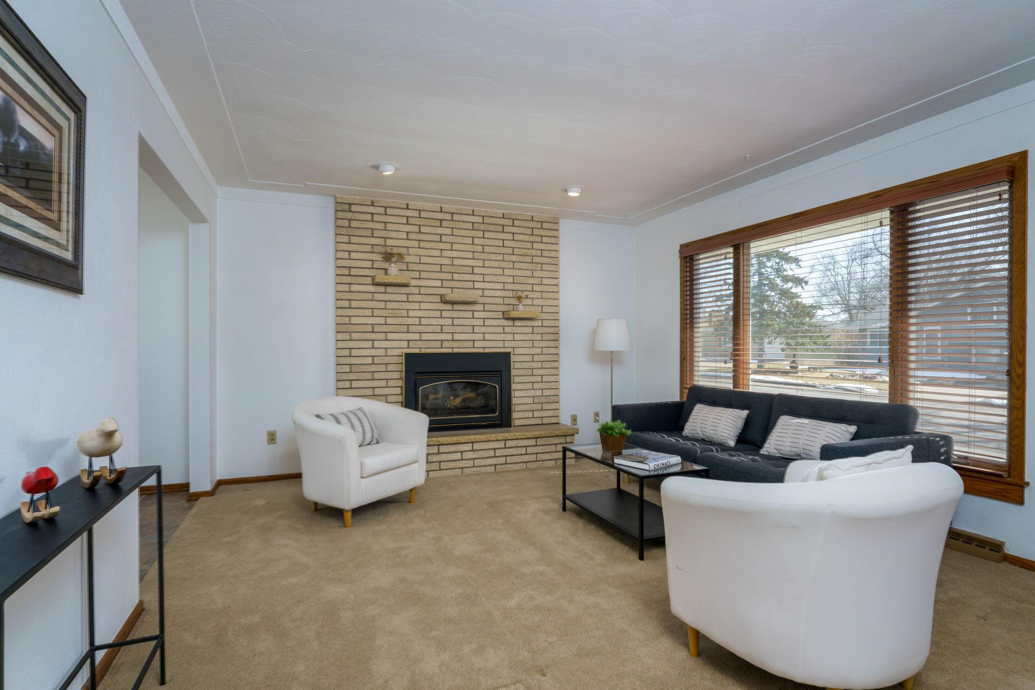 2-web-or-mls-457_Emerson-1.jpg