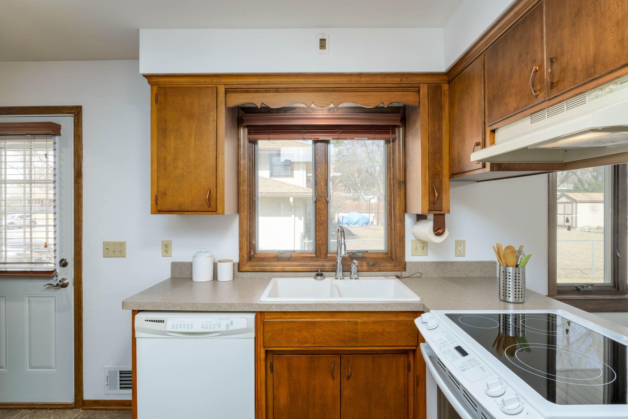 7-web-or-mls-457_Emerson-10.jpg