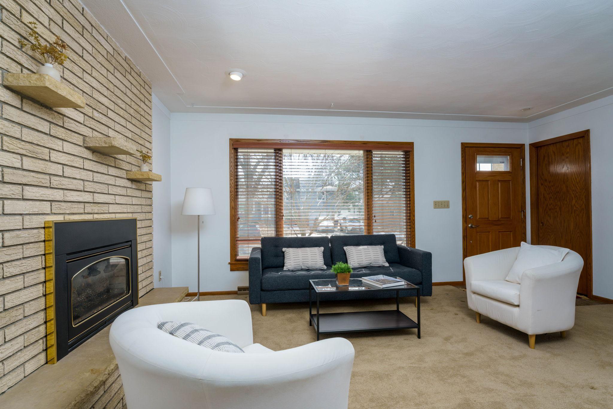 4-web-or-mls-457_Emerson-2.jpg