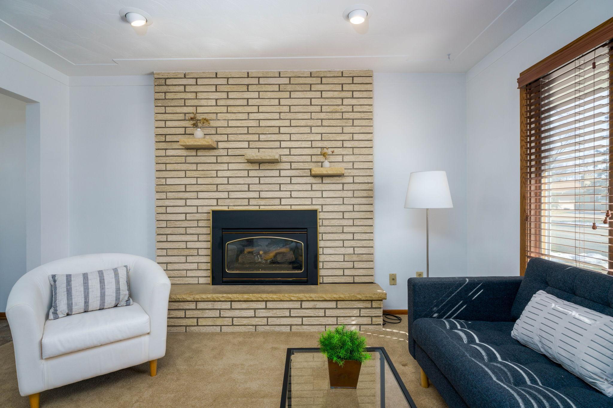 3-web-or-mls-457_Emerson-16.jpg