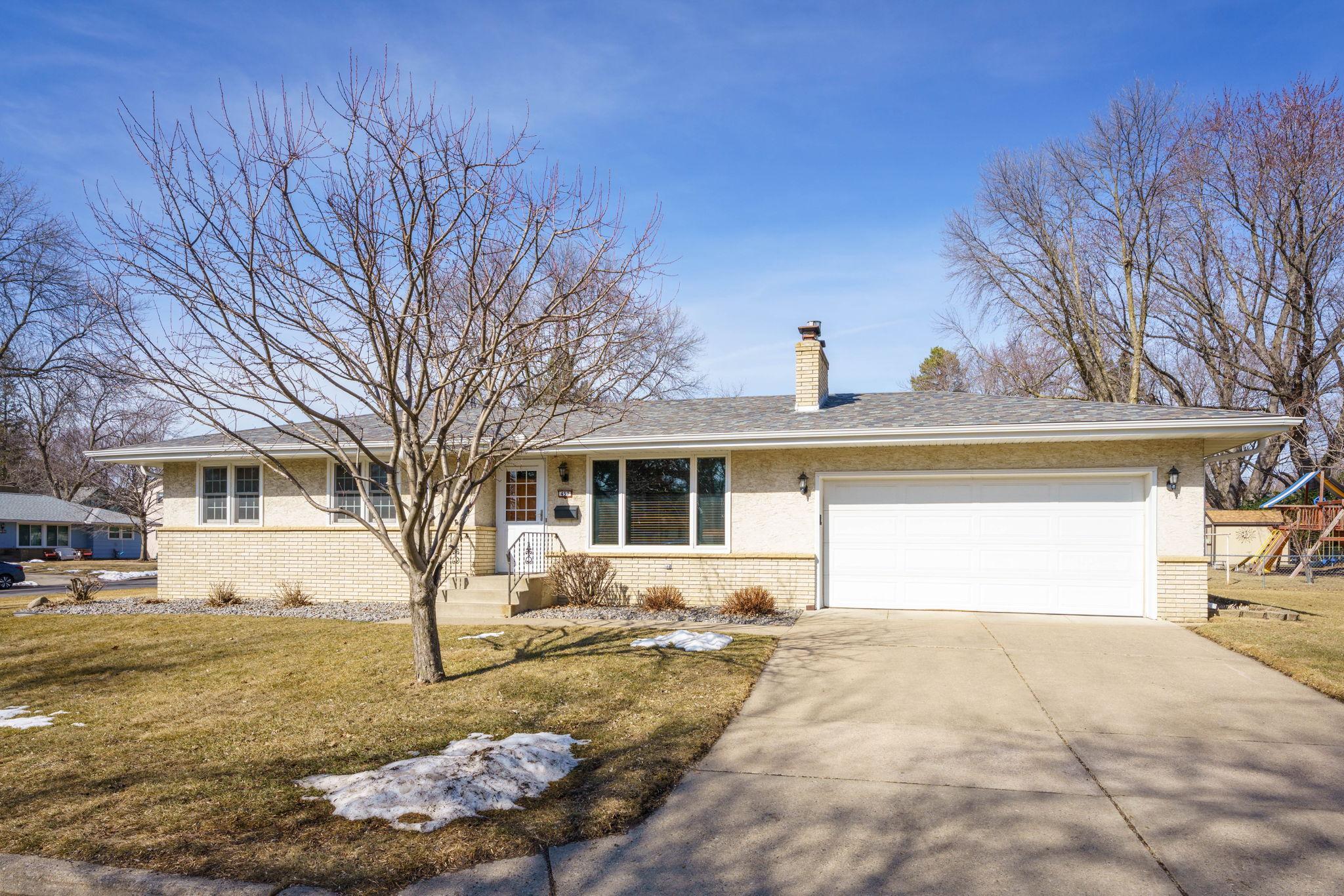 20-web-or-mls-457_Emerson-17.jpg
