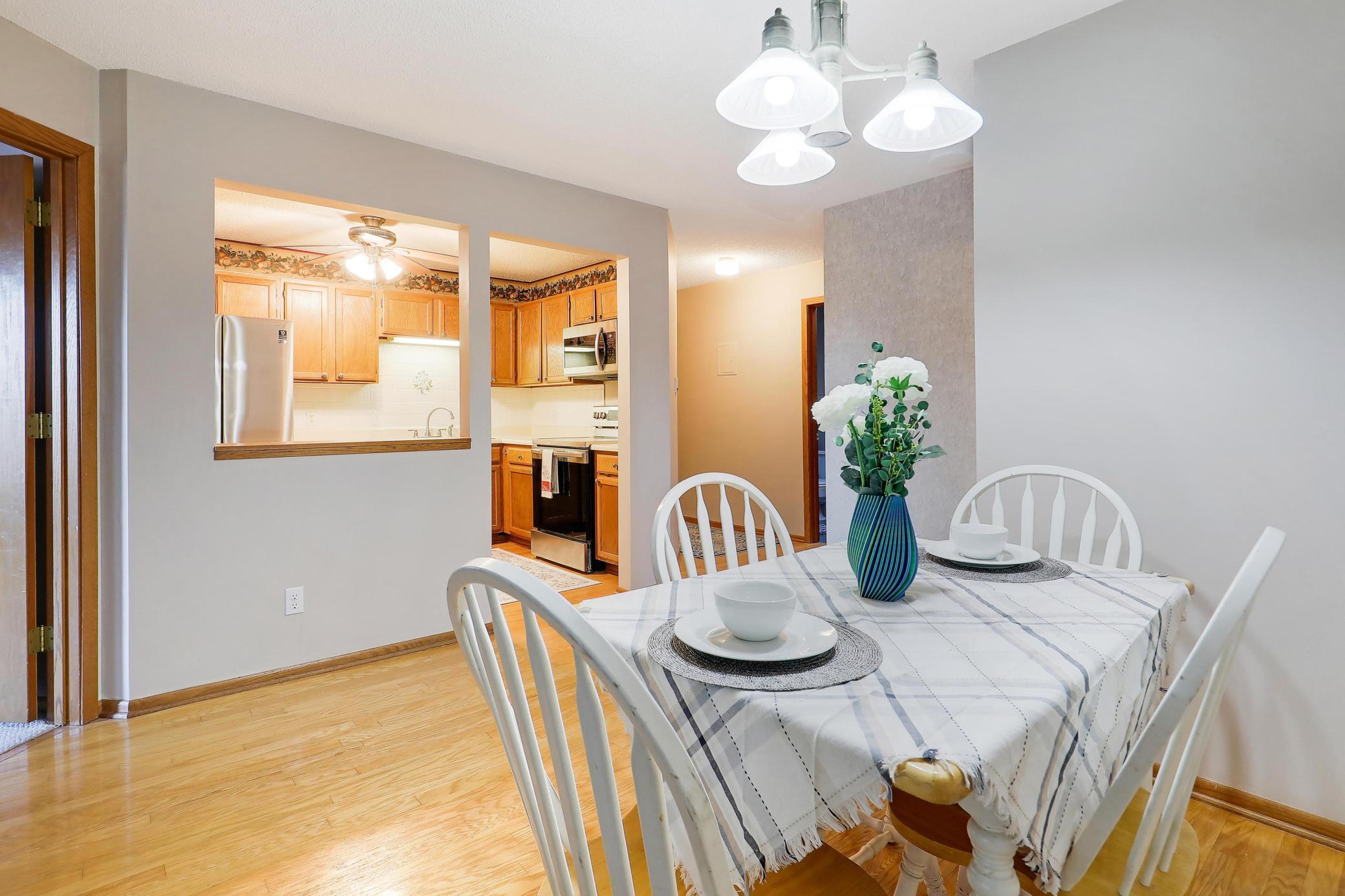 8710Photography-Web-Friendly-8025-Xerxes-Avenue-South-Minneapolis-MN-55431-11.jpg