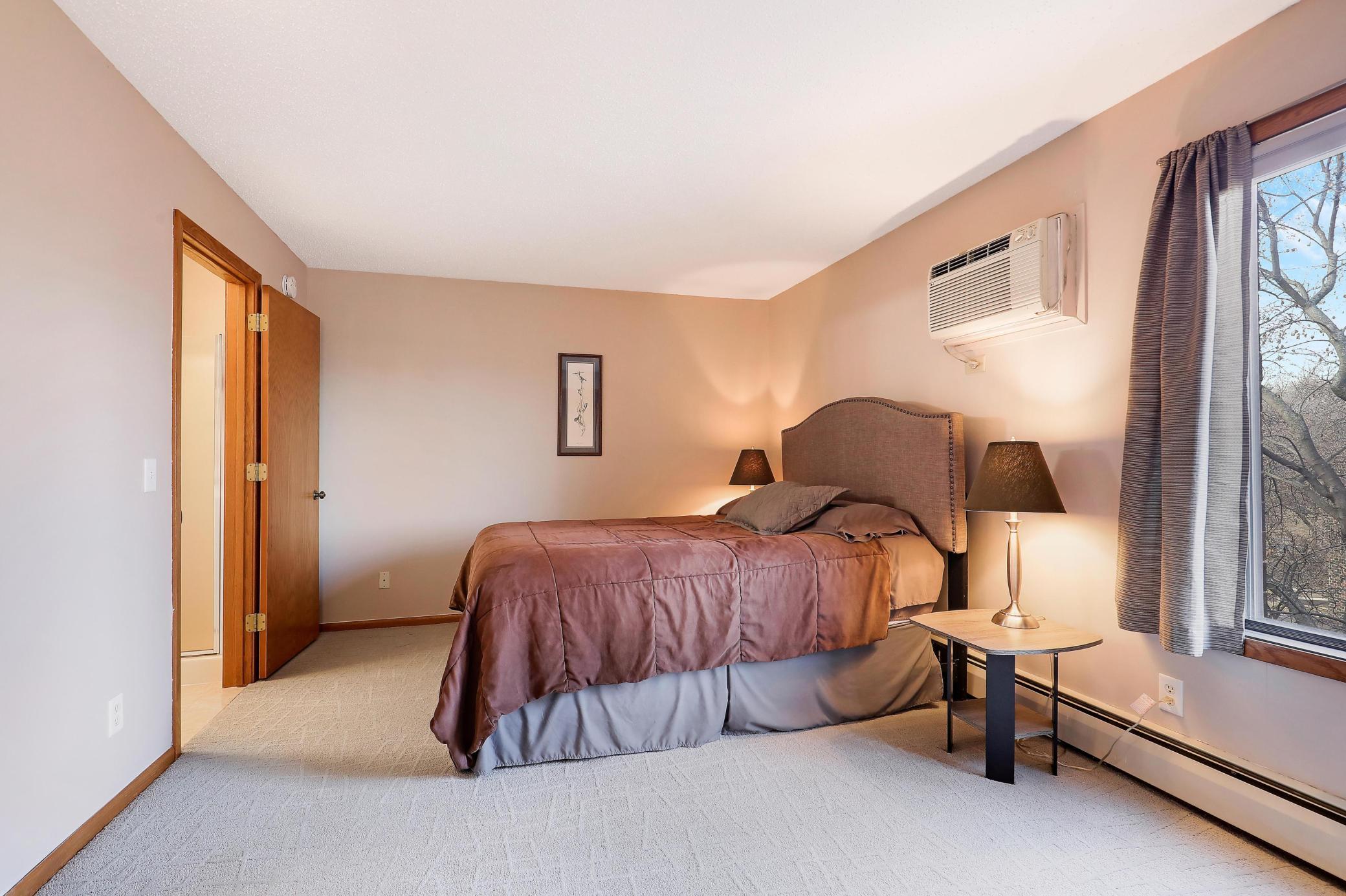 8710Photography-Web-Friendly-8025-Xerxes-Avenue-South-Minneapolis-MN-55431-19.jpg