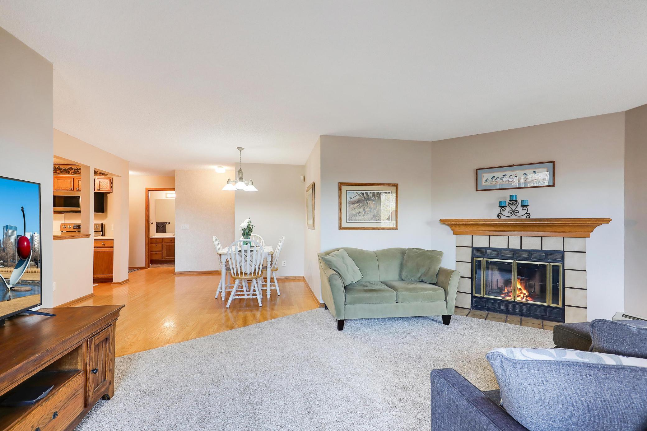 8710Photography-Web-Friendly-8025-Xerxes-Avenue-South-Minneapolis-MN-55431-9.jpg