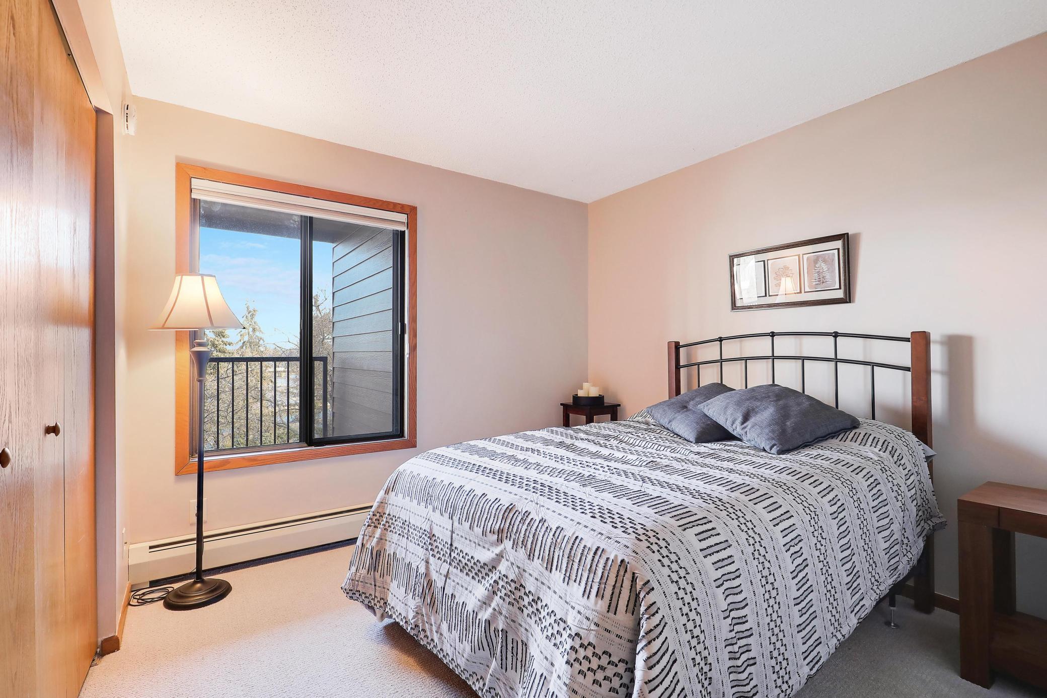 8710Photography-Web-Friendly-8025-Xerxes-Avenue-South-Minneapolis-MN-55431-16.jpg
