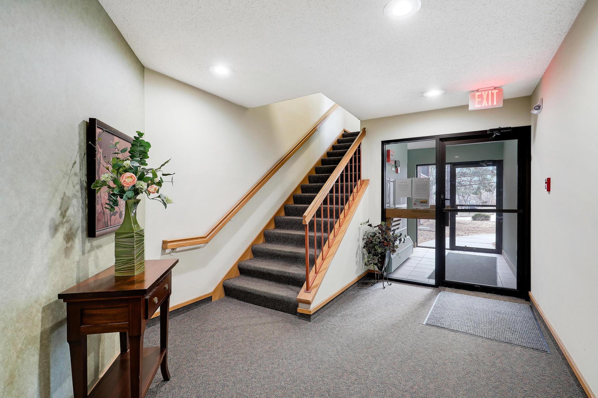 8710Photography-Web-Friendly-8025-Xerxes-Avenue-South-Minneapolis-MN-55431-30.jpg