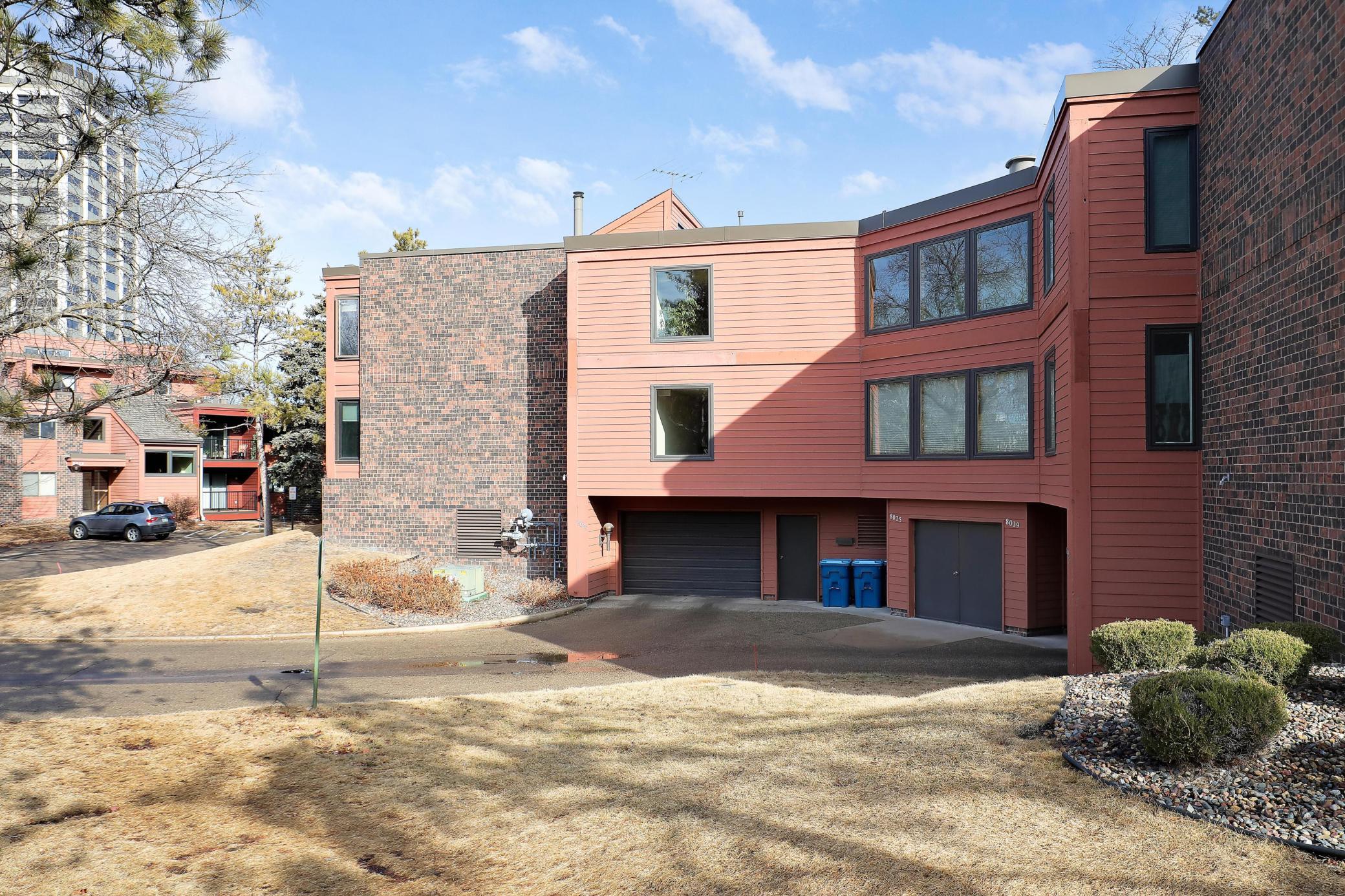8710Photography-Web-Friendly-8025-Xerxes-Avenue-South-Minneapolis-MN-55431-34.jpg