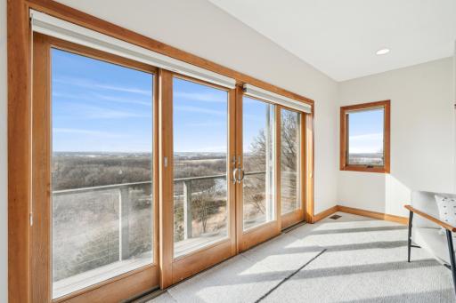 07_Studio Double Sliding Door Veranda.jpg