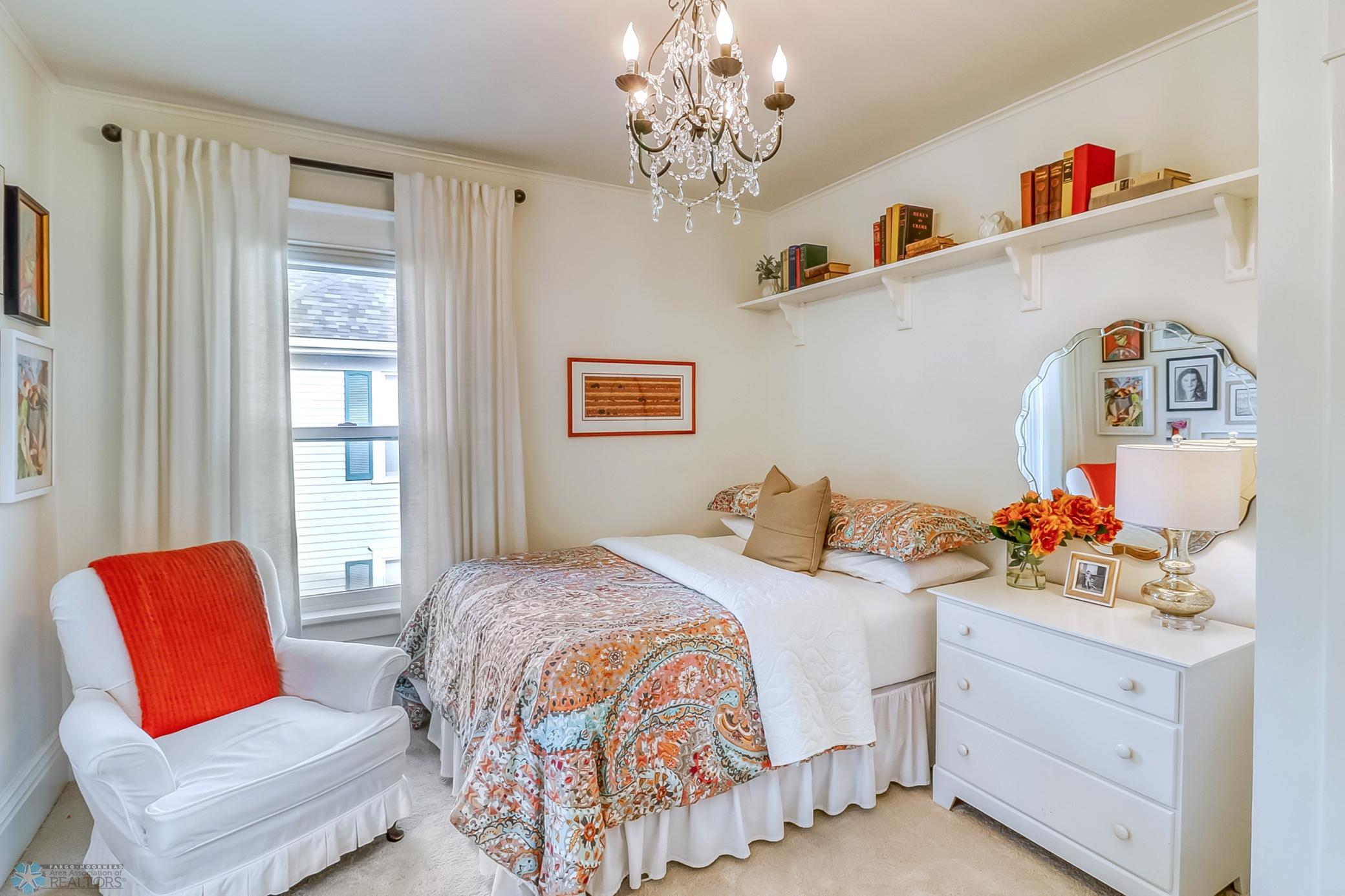 Upstairs Bedroom #2