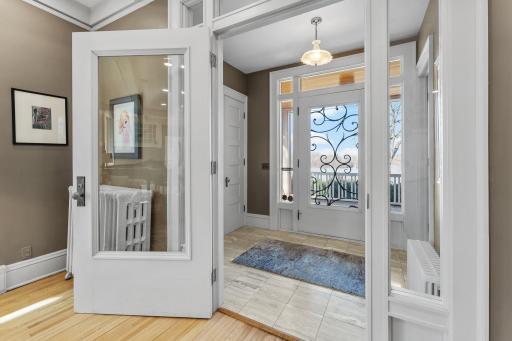 2697 E Lake of The Isles Parkway, Minneapolis, MN 55408