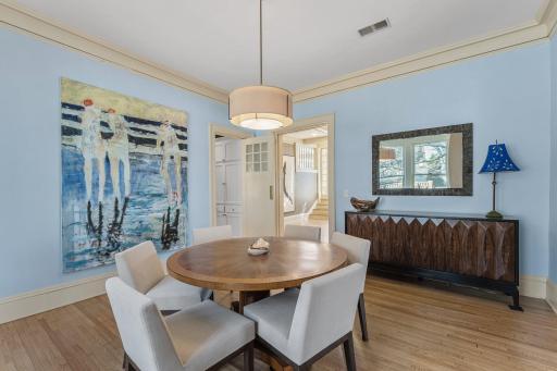 2697 E Lake of The Isles Parkway, Minneapolis, MN 55408