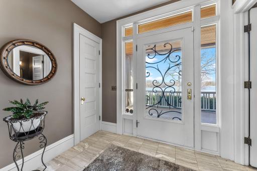 2697 E Lake of The Isles Parkway, Minneapolis, MN 55408