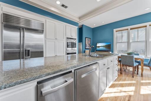 2697 E Lake of The Isles Parkway, Minneapolis, MN 55408